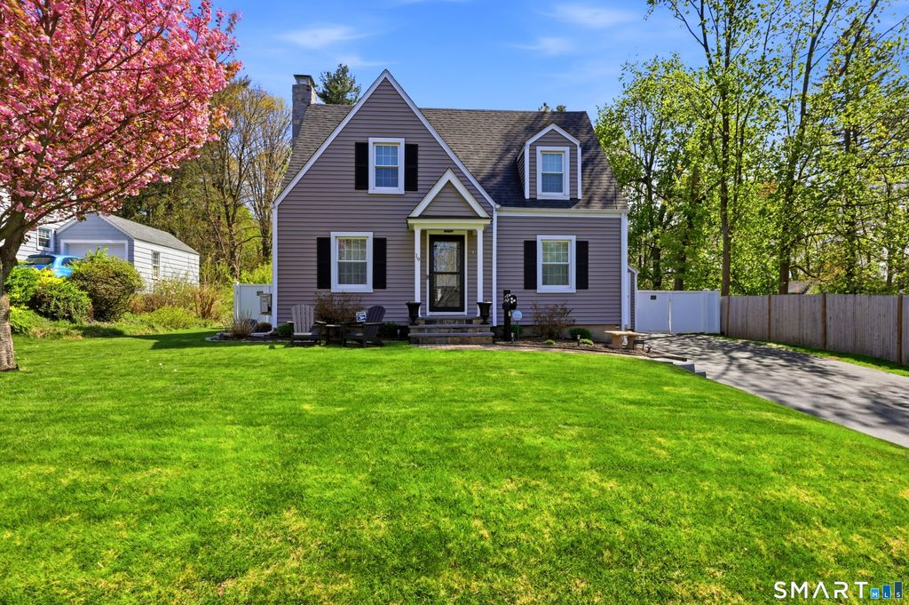Photo of 19 Cheney Lane, Newington, CT 06111 (MLS # 24164903)