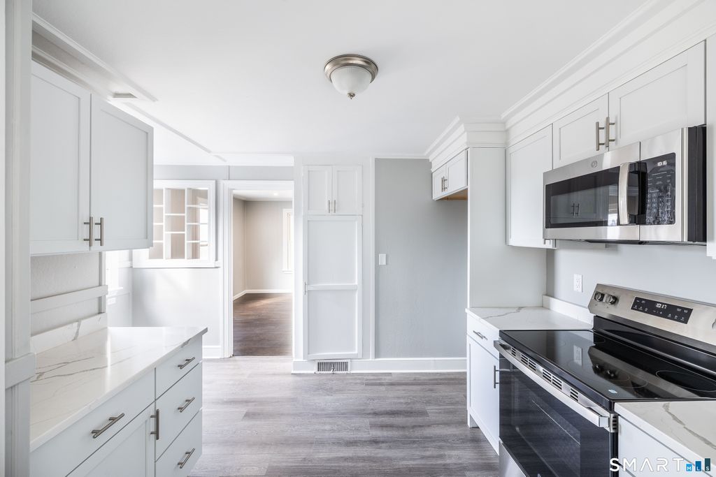 Photo of 20 Randall Place, Waterbury, CT 06704 (MLS # 24159448)