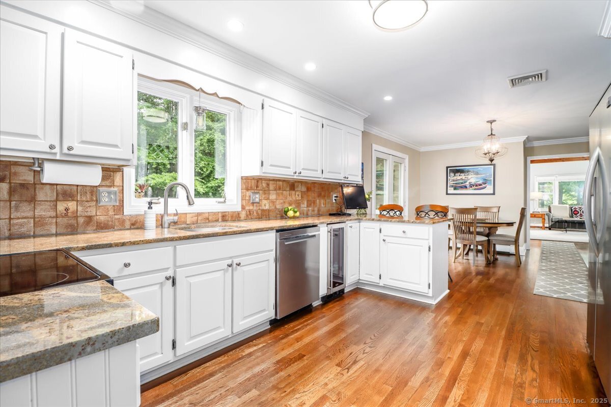 10 Hundred Acres Road, Newtown, Connecticut image 14