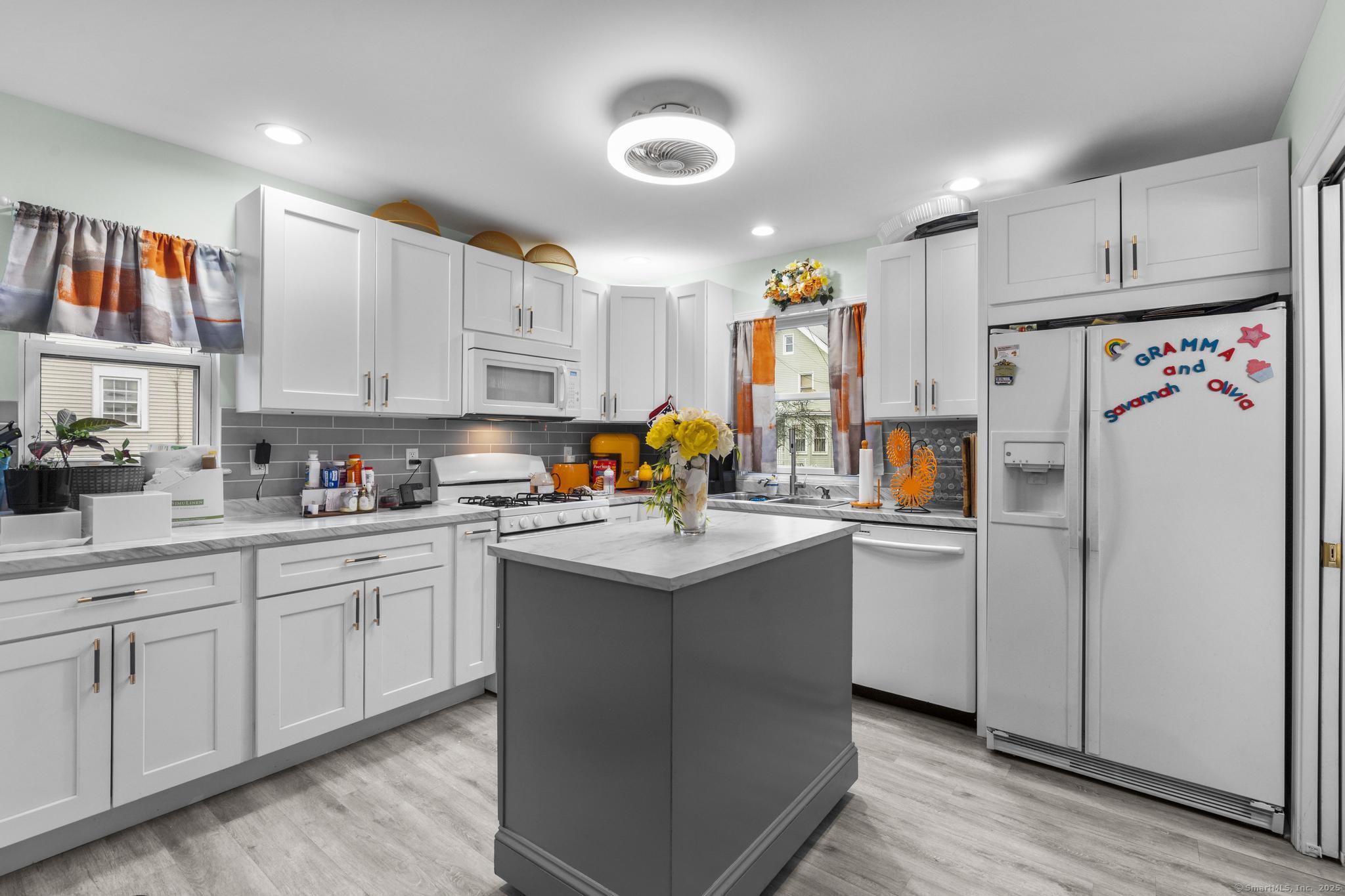 1147 Pembroke Street, Bridgeport, Connecticut image 9