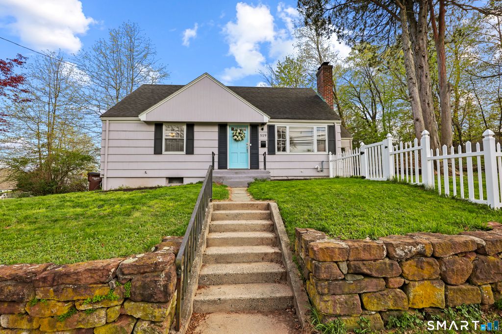 Photo of 519 Fern Street, West Hartford, CT 06107 (MLS # 24170380)