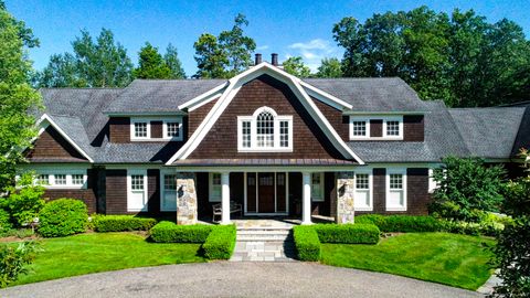 Photo of 25 Sky View Drive, Avon, CT 06001 (MLS # 24163508)