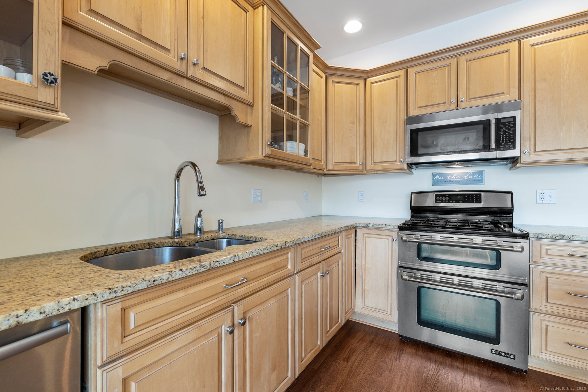 27 Bankside Trail, Newtown, Connecticut image 6