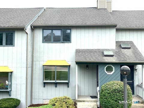 Condo For Sale - 124 Skyview Drive #124<br/> Cromwell, CT 06416