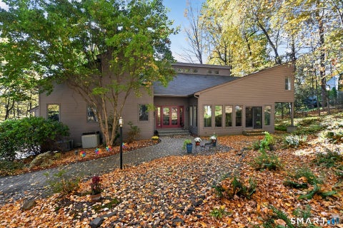 Photo of 38 High Hill Road, Bloomfield, CT 06002 (MLS # 24216756)