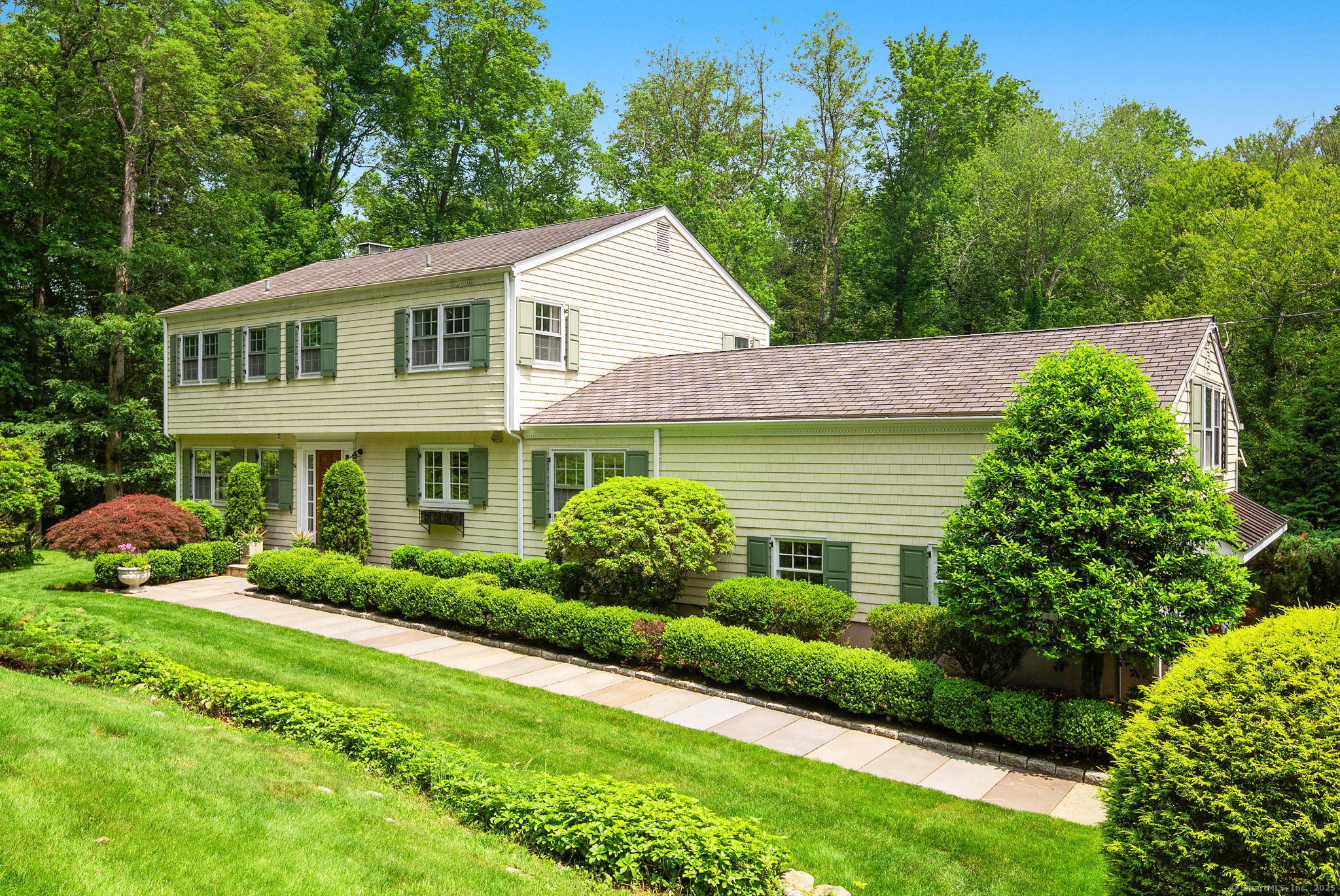 37 Woodridge Circle