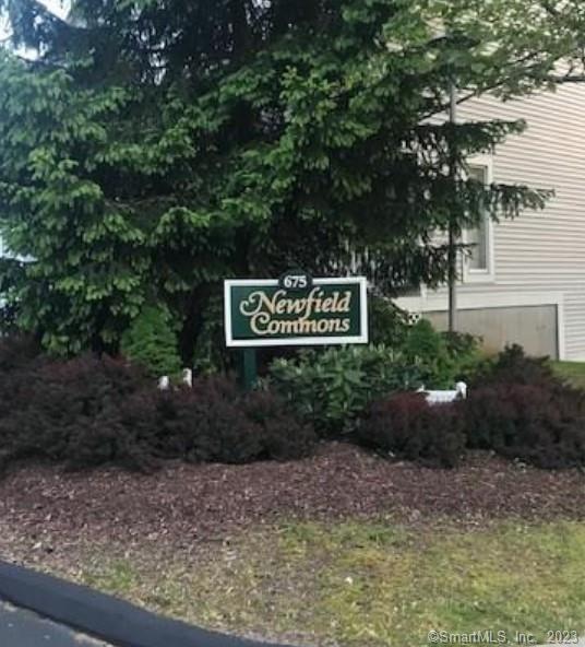 Rental Property at Newfield Street 15, Middletown, Connecticut - Bedrooms: 2 
Bathrooms: 2 
Rooms: 4  - $2,000 MO.