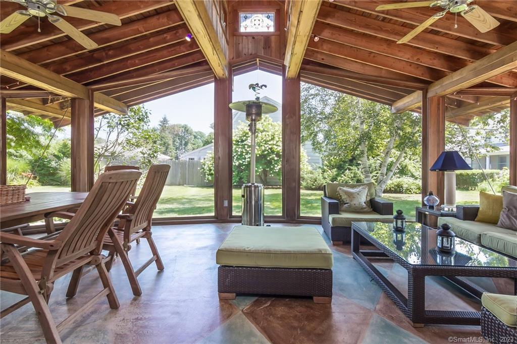 116 Overshores Drive East