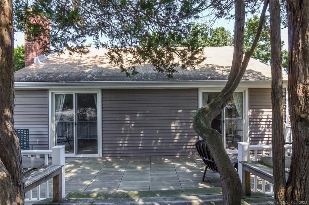 116 Overshores Drive East