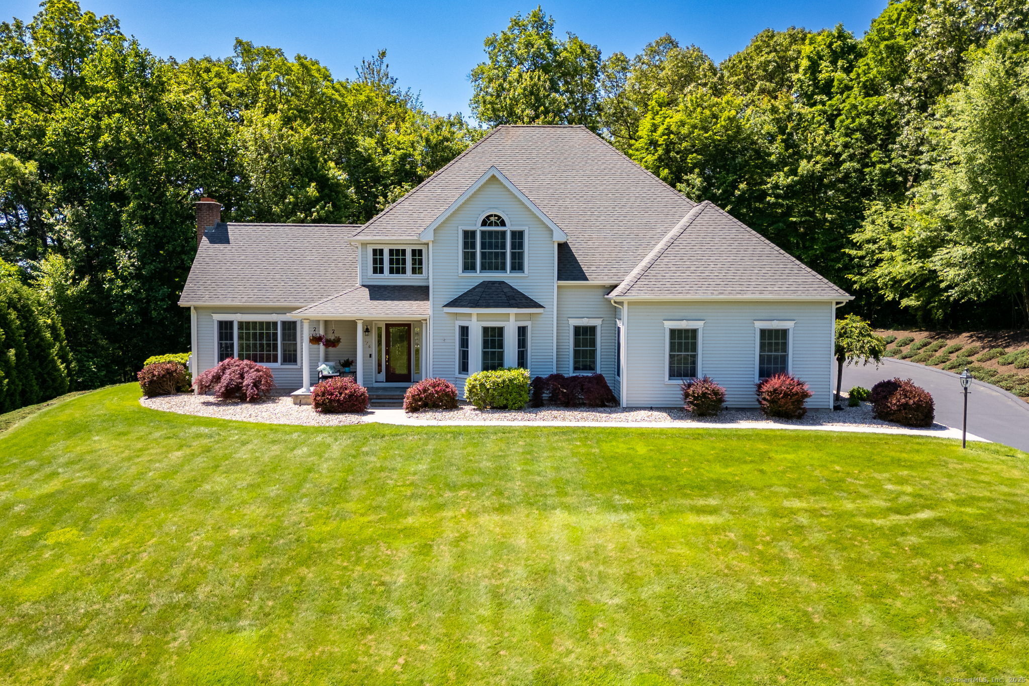 Fox Hollow Lane, Bristol, Connecticut - 4 Bedrooms  
3 Bathrooms  
8 Rooms - 