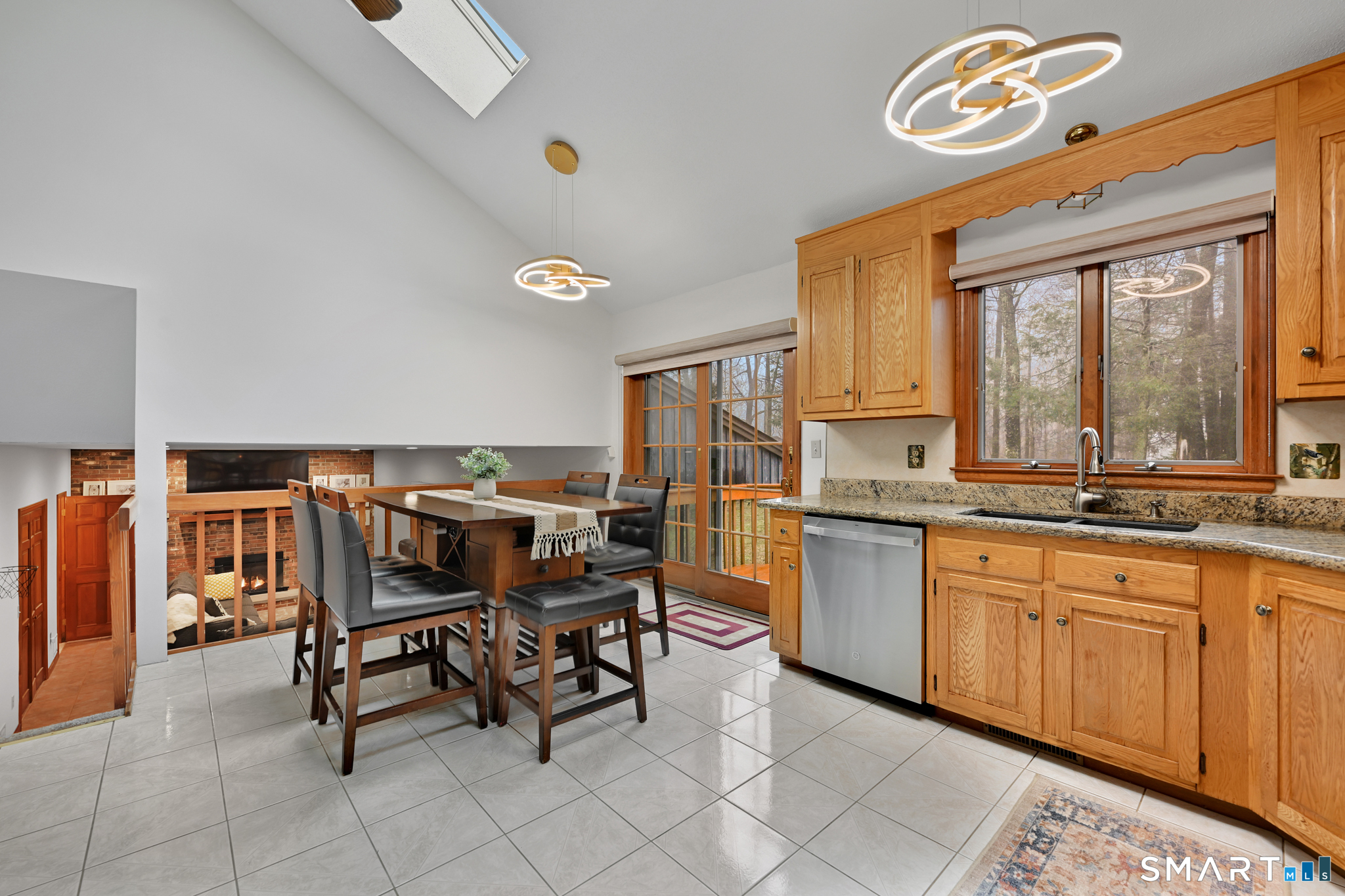 7 Rolling Ridge Court