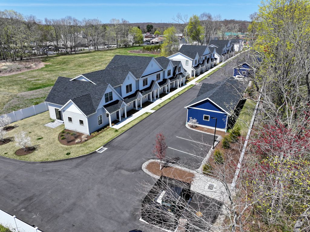 Photo of 138 Boston Post Road #3, East Lyme, CT 06333 (MLS # 24130423)