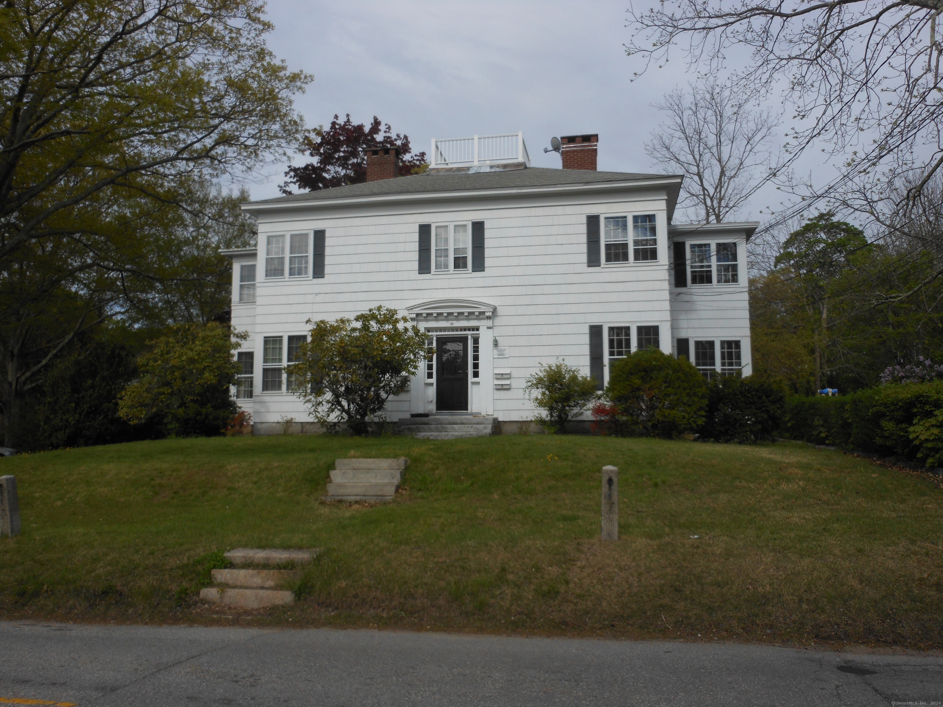 Rental Property at 181 High Street 2 North, Groton, Connecticut - Bedrooms: 1 
Bathrooms: 1 
Rooms: 4  - $1,600 MO.