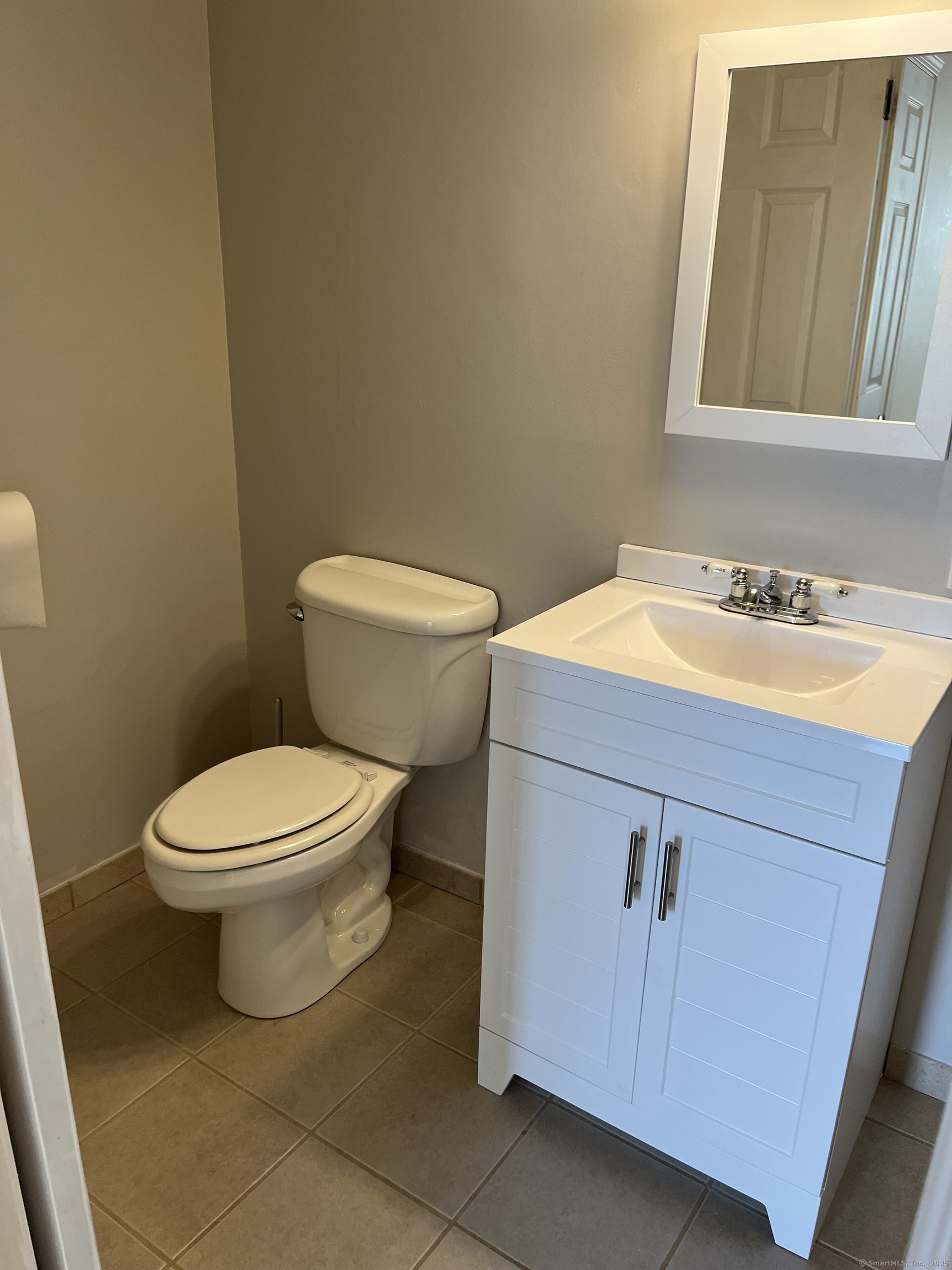 245 Cherry Avenue #B16, Watertown, Connecticut image 7