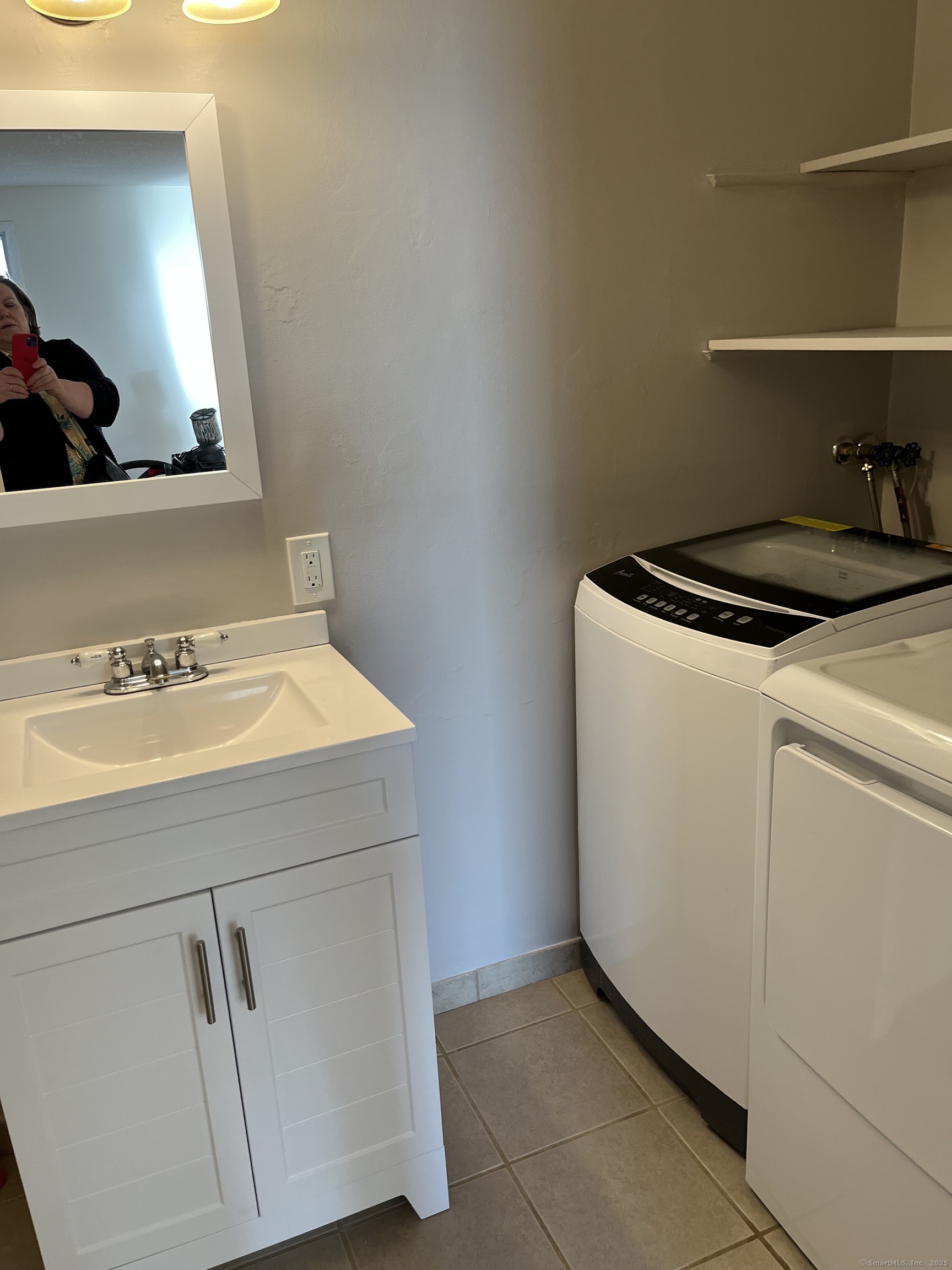 245 Cherry Avenue #B16, Watertown, Connecticut image 6
