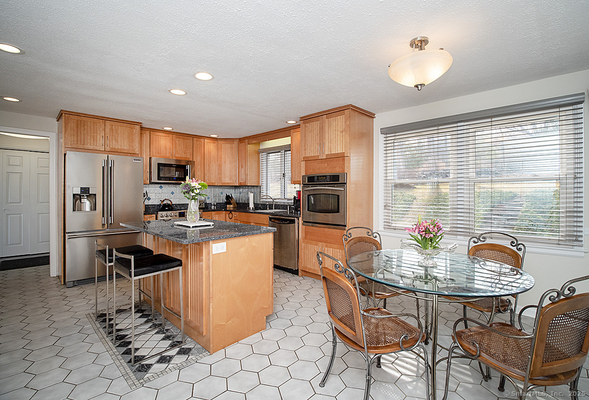 10 Edgehill Drive, Woodbridge, Connecticut image 19