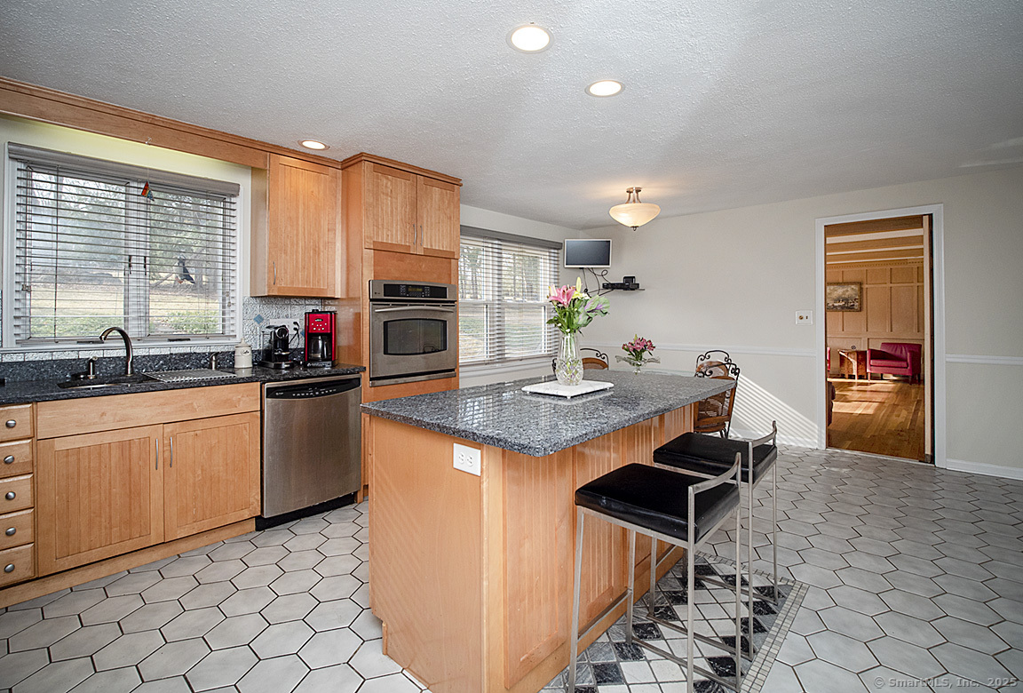 10 Edgehill Drive, Woodbridge, Connecticut image 18