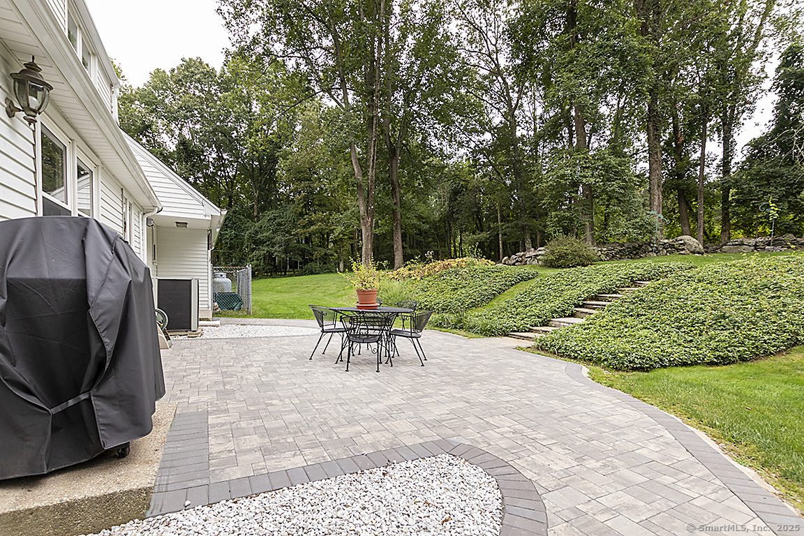 10 Edgehill Drive, Woodbridge, Connecticut image 8