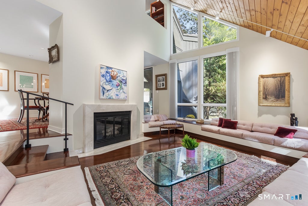 33 Rock Hill Road