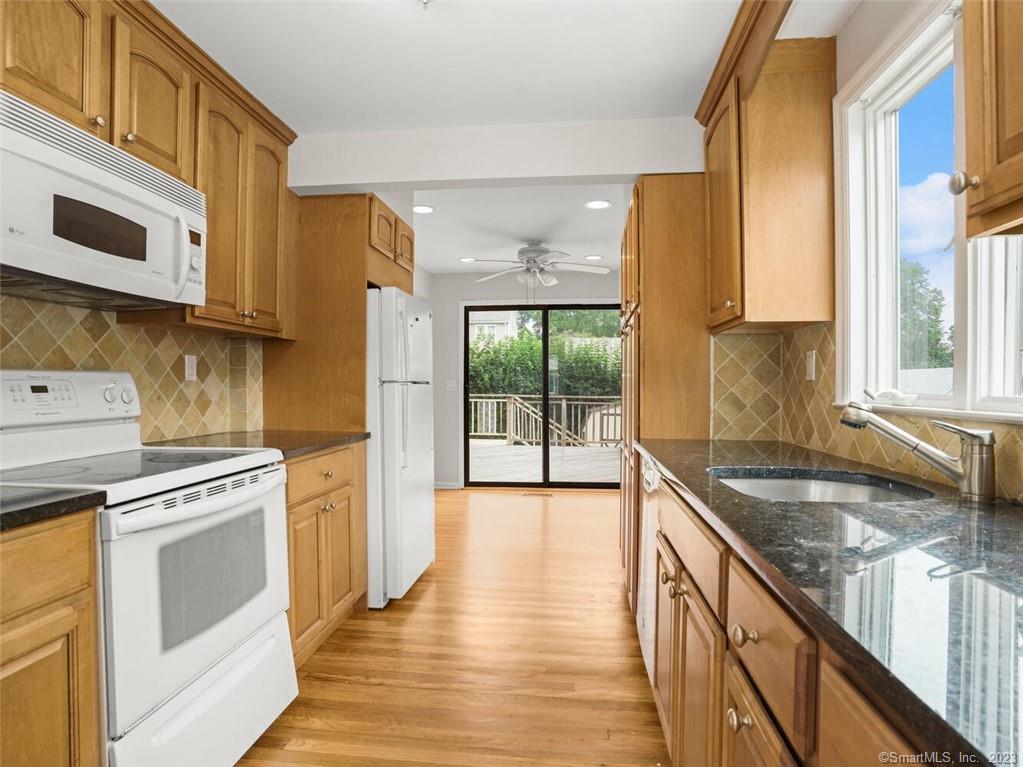 Photo 4 of 22 of 21 Elizabeth Avenue house