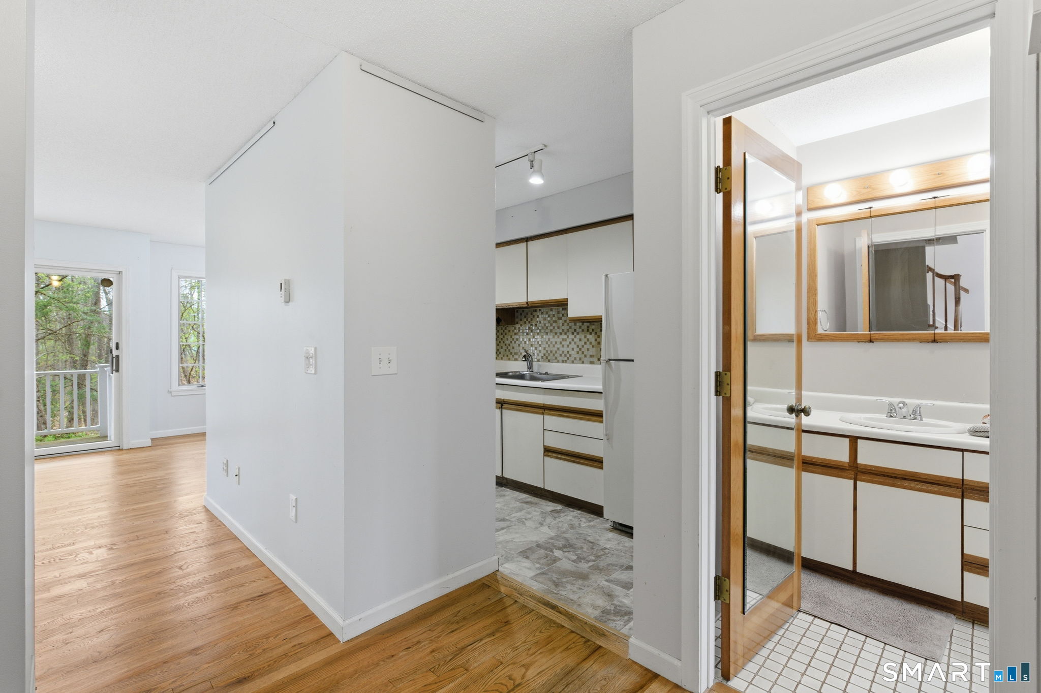 6 Elizabeth Court 6