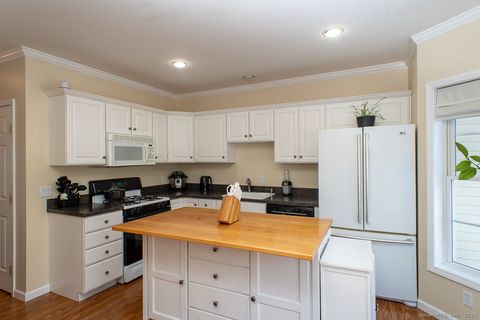 Tiny photo for 21 Great Oak Ridge Way #21, Seymour, CT 06483 (MLS # 24069570)