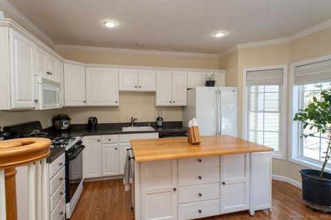 Tiny photo for 21 Great Oak Ridge Way #21, Seymour, CT 06483 (MLS # 24069570)