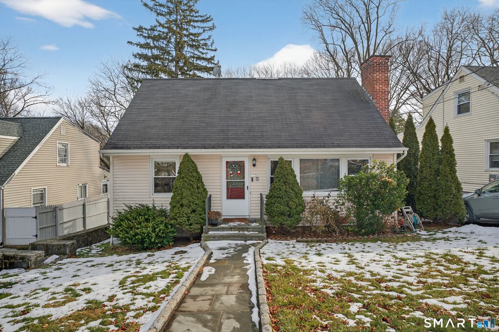 Photo of 563 Lakeside Drive, Bridgeport, CT 06606 (MLS # 24147394)