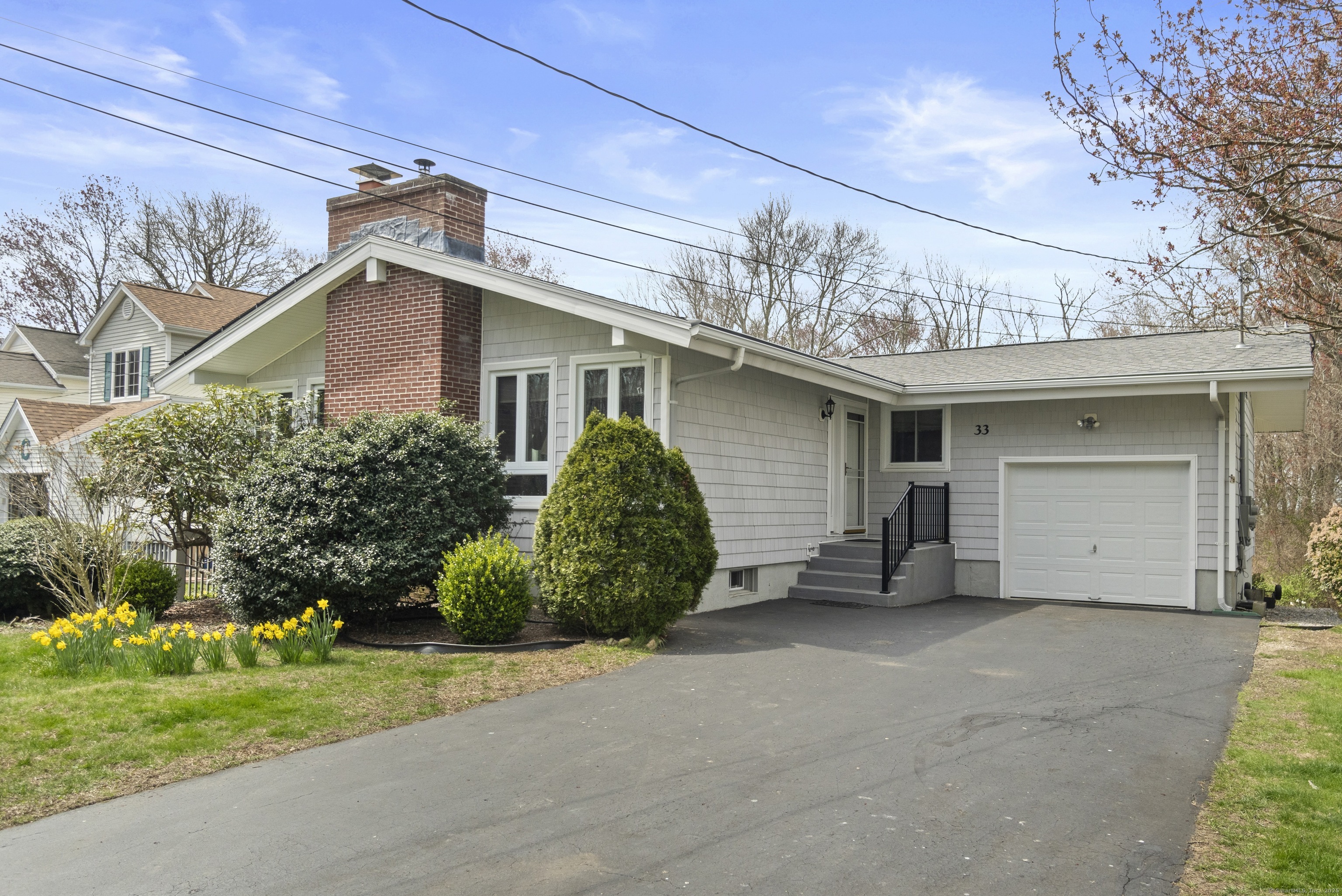 33 Cottage Lane, East Lyme, Connecticut image 1