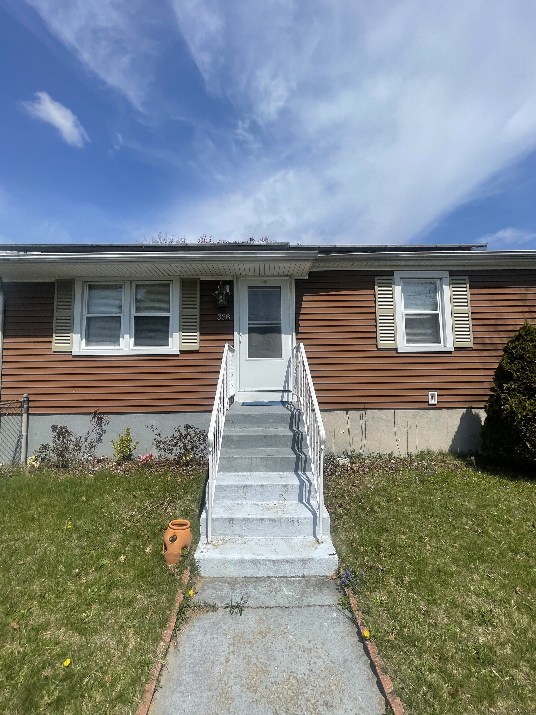 Property for Sale at Harding Avenue, Stratford, Connecticut - Bedrooms: 3 
Bathrooms: 2 
Rooms: 5  - $385,000