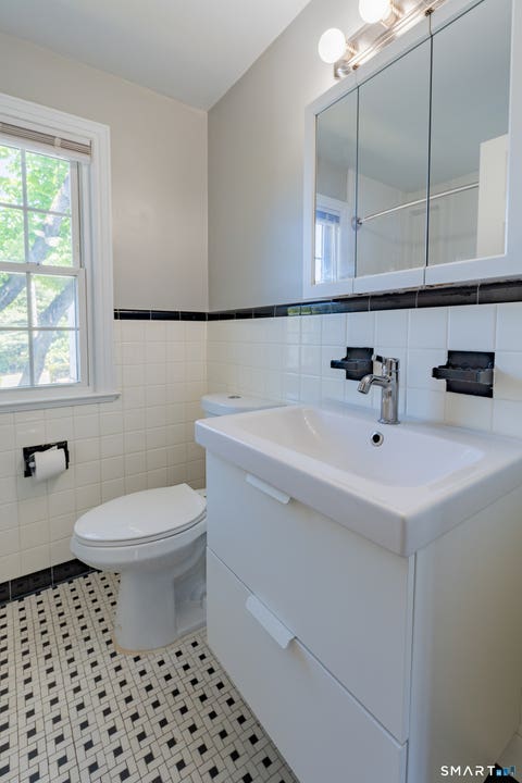 Tiny photo for 1160-1164 Whitney Avenue #1160-C, Hamden, CT 06517 (MLS # 24186894)