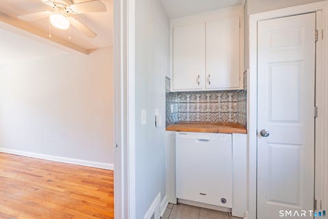 Tiny photo for 1160-1164 Whitney Avenue #1160-C, Hamden, CT 06517 (MLS # 24186894)