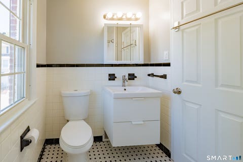 Tiny photo for 1160-1164 Whitney Avenue #1160-C, Hamden, CT 06517 (MLS # 24186894)