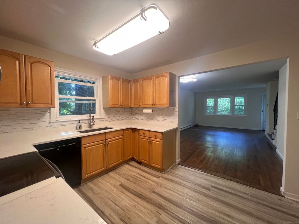 Photo of 11 E Hills Drive #11, New Canaan, CT 06840 (MLS # 24120713)