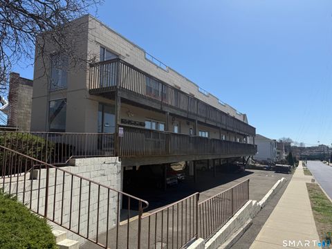 Photo of 8 Wardwell Street #APT 5, Stamford, CT 06902 (MLS # 24150987)