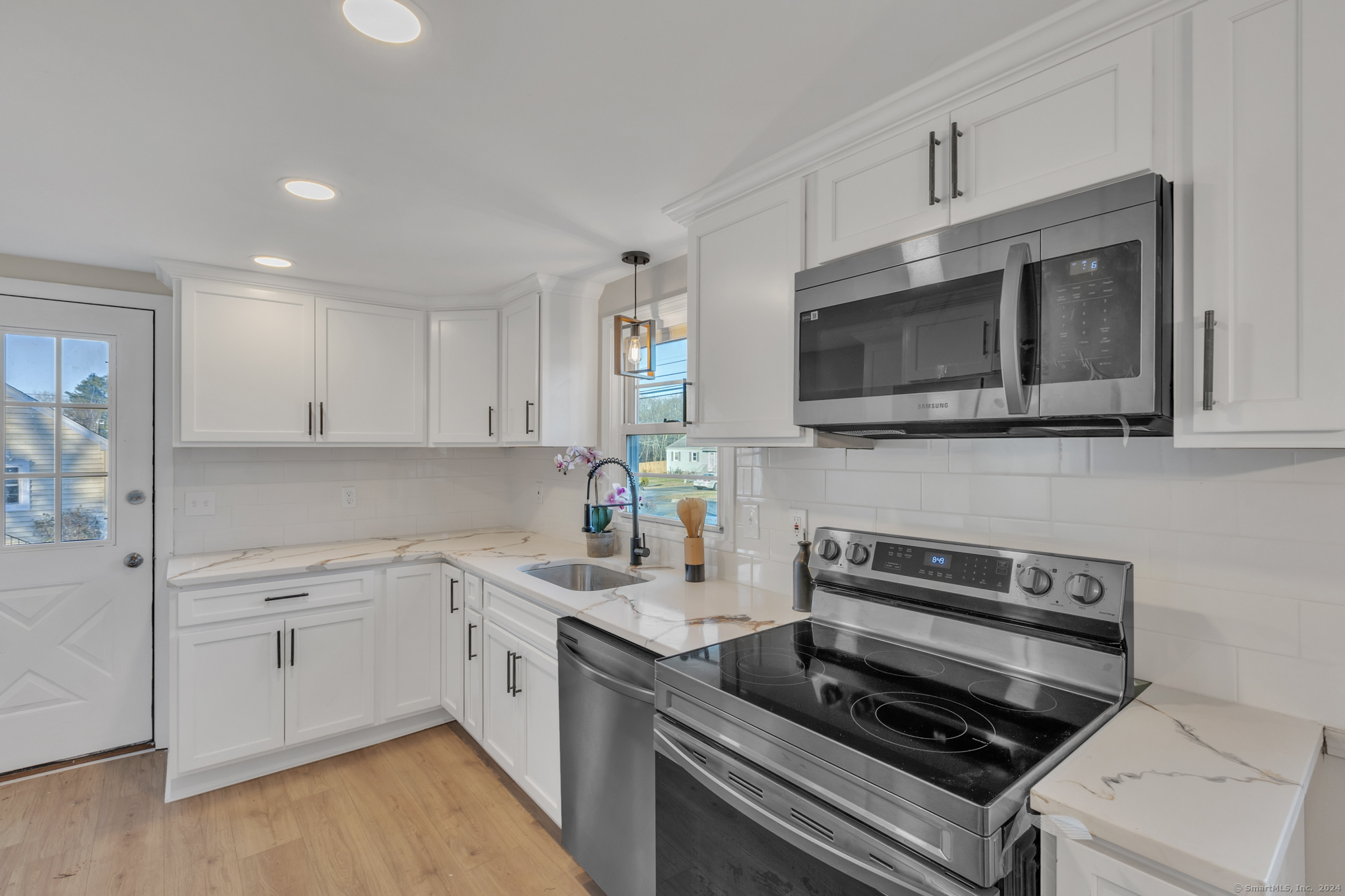 1297 Flanders Road, Groton, Connecticut image 7