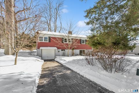 Tiny photo for 6 Acorn Lane, Norwalk, CT 06854 (MLS # 24152587)