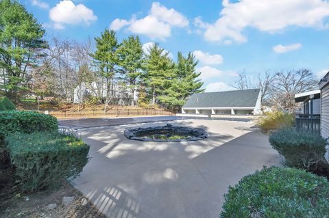 Tiny photo for 1 Hunters Run #1, Cromwell, CT 06416 (MLS # 24140768)