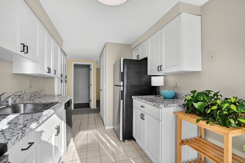 Tiny photo for 1 Hunters Run #1, Cromwell, CT 06416 (MLS # 24140768)