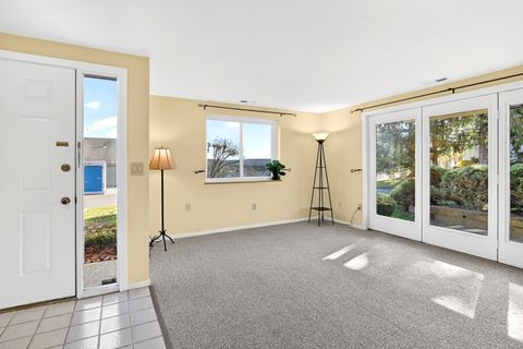 Tiny photo for 1 Hunters Run #1, Cromwell, CT 06416 (MLS # 24140768)