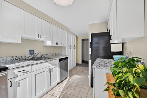 Tiny photo for 1 Hunters Run #1, Cromwell, CT 06416 (MLS # 24140768)