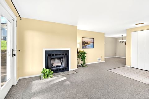 Tiny photo for 1 Hunters Run #1, Cromwell, CT 06416 (MLS # 24140768)