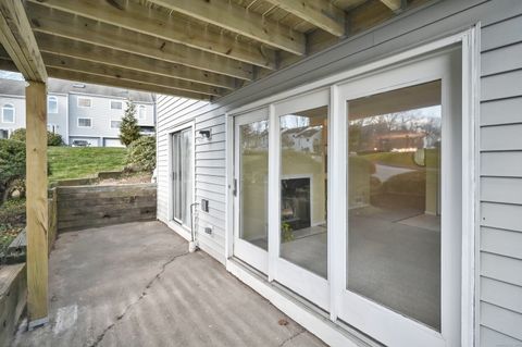 Tiny photo for 1 Hunters Run #1, Cromwell, CT 06416 (MLS # 24140768)