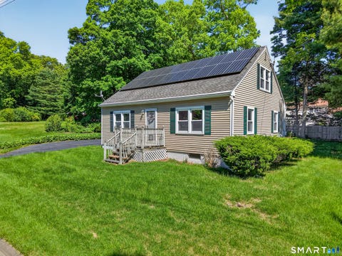 Homes For Sale - 14 Oakwood Lane<br/> Middlesex County, Clinton, CT 06413