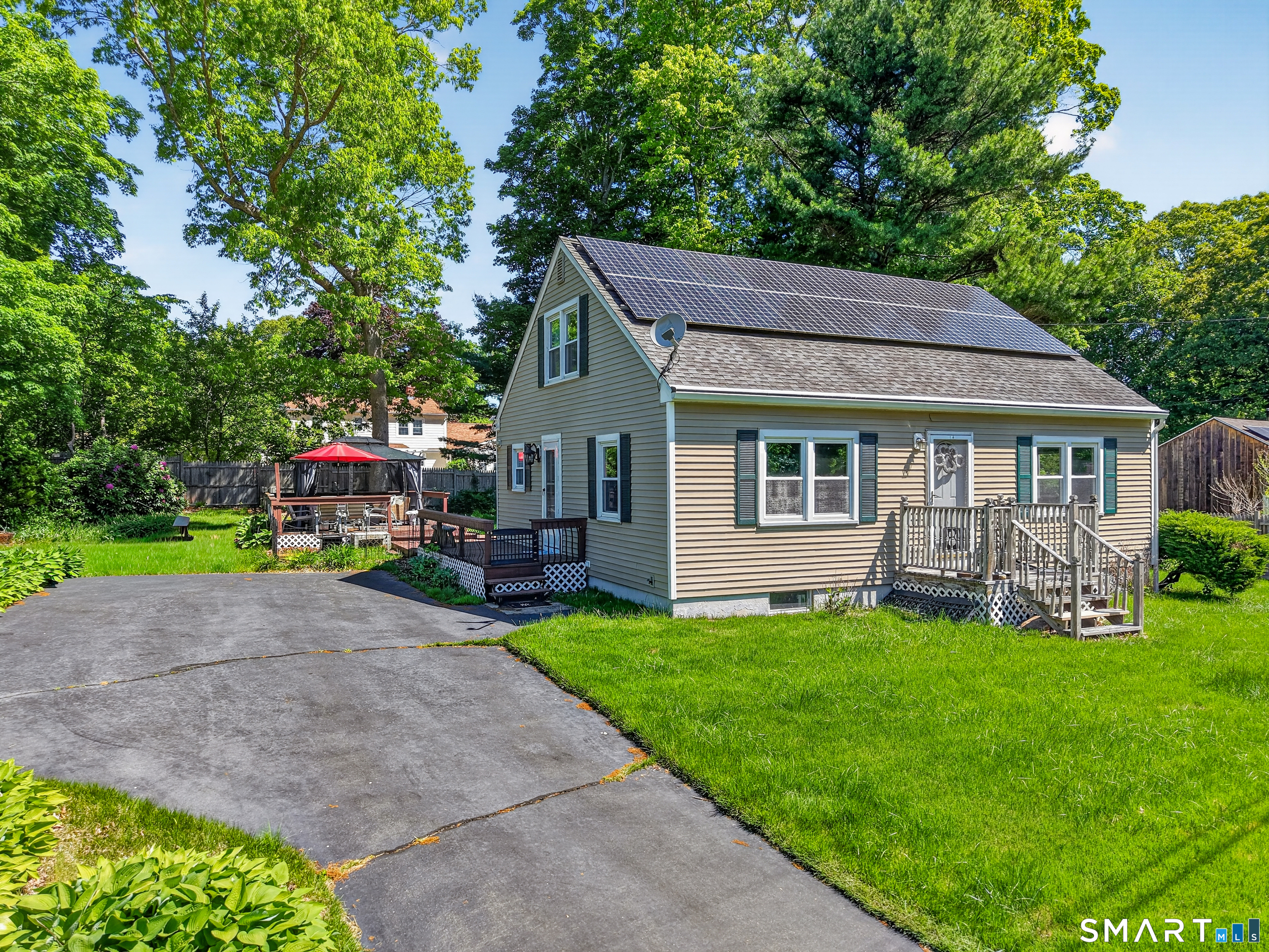 14 Oakwood Lane