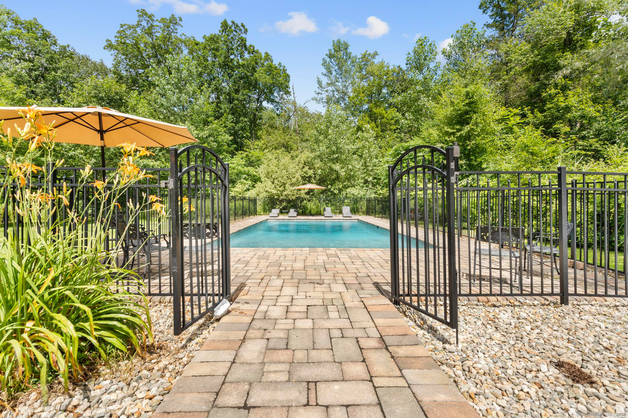 274 Sharon Turnpike