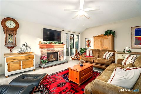 Condo For Sale - 25 Heritage Crest #C<br/> Southbury, CT 06488