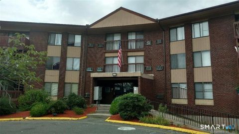 Photo of 1205 Cromwell Hills Drive #1205, Cromwell, CT 06416 (MLS # 24152070)