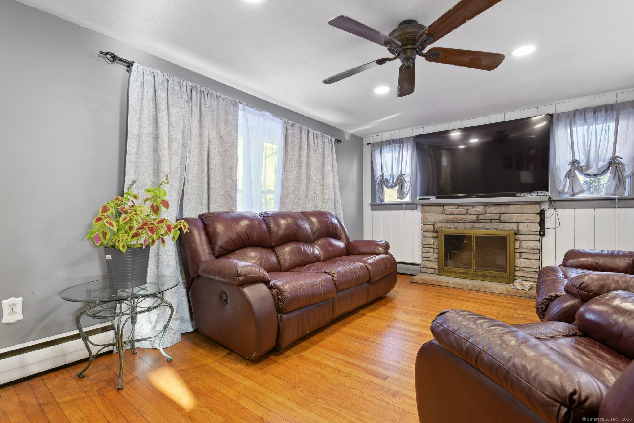 7 Dydo Drive, Montville, Connecticut image 3