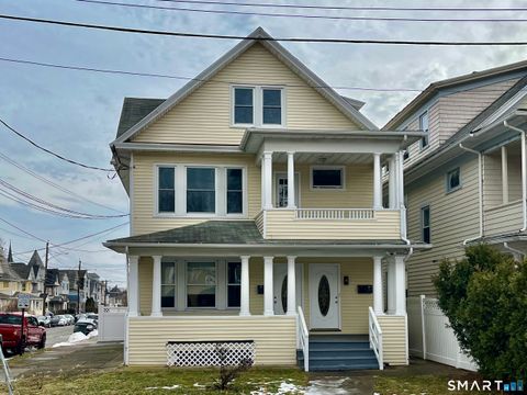 Photo of 2449 North Avenue #2, Bridgeport, CT 06604 (MLS # 24148283)